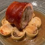 Cochon de lait rôti comme une porchetta , gratin de maccaroni au foie gras